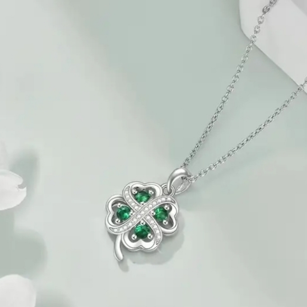 NEW! Elegant Silver and Green Clover Necklace.